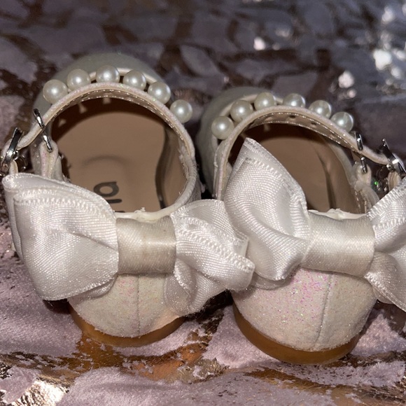 Shoes - Picture 3 of 3